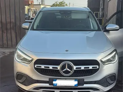 Usata Mercedes GLA200 Executive 150 CV (110 kW) 2020 Grigio SUV
