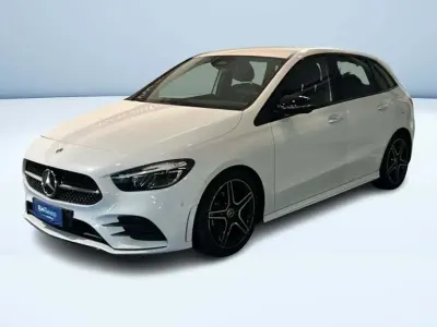 Usata Mercedes B180 AMG Line Premium 116 CV (85 kW) 2023 Bianco Utilitaria