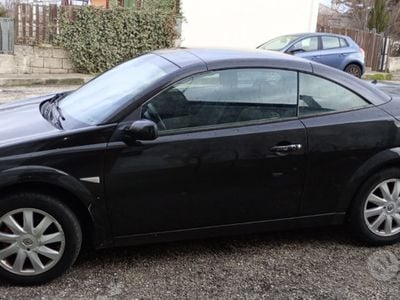 Begagnad Renault Mégane Coupé 106 HK (77 kW) 2007 Svart Sportkupé