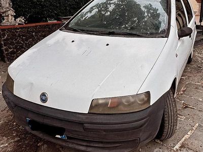 Usata Fiat Punto 60 CV (44 kW) 2000 Bianco Utilitaria