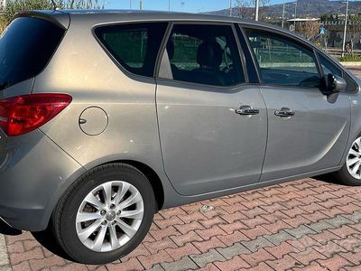 Usata Opel Meriva 95 CV (69 kW) 2013 Monovolume