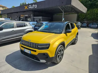 Usata Jeep Avenger Summit 101 CV (74 kW) 2025 Sun/tetto volcano SUV