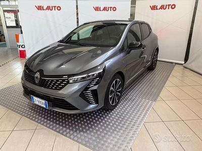Usata Renault Clio V Techno 91 CV (66 kW) 2025 Grigio Berlina