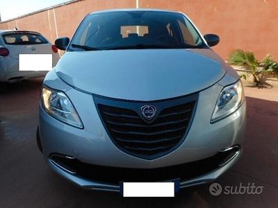 Usata Lancia Ypsilon Gold 69 CV (50 kW) 2013 Grigio Utilitaria