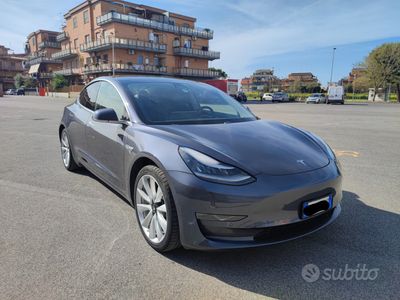 Usata Tesla Model 3 Long Range AWD 235 kW (320 CV) 2019 Grigio Berlina