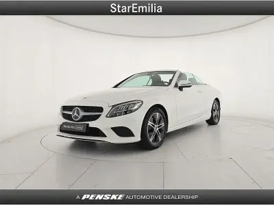 Usata Mercedes C220 194 CV (142 kW) 2020 Rosso Cabrio