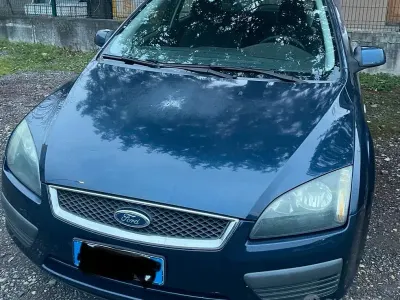 Usata Ford Focus Style 116 CV (85 kW) 2006 Bluazzurro Station wagon