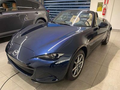 Usata Mazda MX5 Exclusive-Line 132 CV (97 kW) 2024 Soul red crystal Cabrio