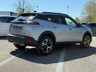 Nuova Peugeot 2008 Allure 136 CV (100 kW) 2026 Argento SUV