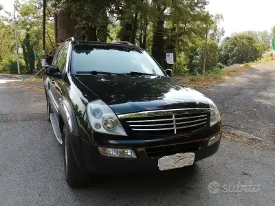 Usata SsangYong Rexton 165 CV (121 kW) 2005 Nero SUV