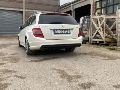 Usata Mercedes C220 AMG 150 CV (110 kW) 2009 Bianco Station wagon