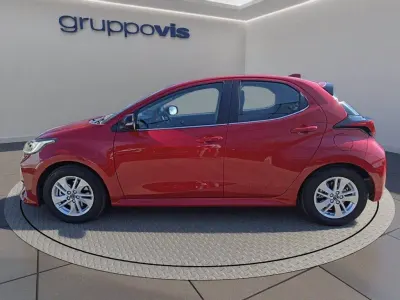 Usata Mazda 2 Comfort 116 CV (85 kW) 2023 Formal red Utilitaria