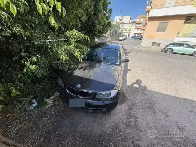Usata BMW 118 143 CV (105 kW) 2007 Nero Utilitaria