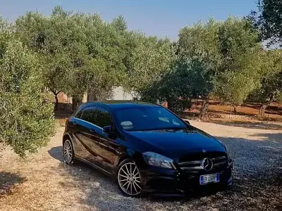 Usata Mercedes A180 109 CV (80 kW) 2013 Nero Utilitaria