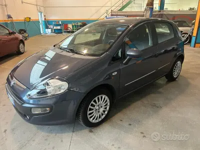 Usata Fiat Punto Evo Dynamic 69 CV (50 kW) 2011 Grigio Utilitaria