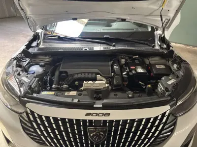 Usata Peugeot 2008 GT 131 CV (96 kW) 2023 SUV