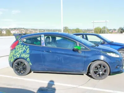 Usata Ford Fiesta 82 CV (60 kW) 2009 Bluazzurro Berlina