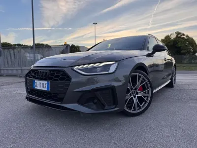 Usata Audi A4 S-line plus 204 CV (150 kW) 2022 Grigio Station wagon