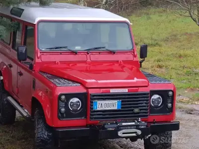 Usata Land Rover Defender 122 CV (89 kW) 2003 Rosso Station wagon