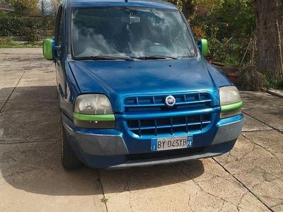 Usata Fiat Doblò 101 CV (74 kW) 2002 Blu Monovolume