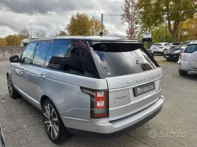 Usado Land Rover Range Rover Vogue 249 HP (183 kW) 2016 Prateado SUV