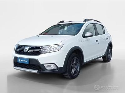Usata Dacia Sandero Stepway 90 CV (66 kW) 2017 Bianco Berlina
