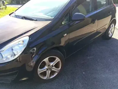 Używany Opel Corsa 69 KM (50 kW) 2007 Czarny Hatchback