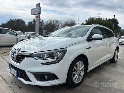 Usata Renault Mégane GrandTour Intens 116 CV (85 kW) 2019 Bianco Station wagon