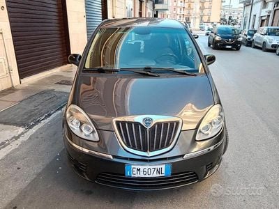 Usata Lancia Musa 95 CV (69 kW) 2012 Grigio Monovolume