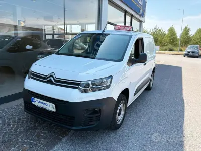 Usata Citroën Berlingo 102 CV (75 kW) 2022 Bianco Monovolume