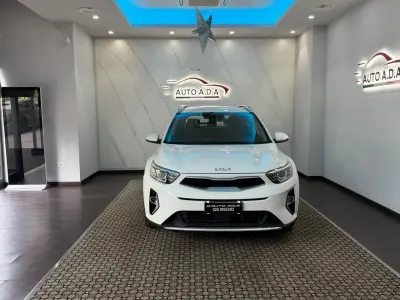 Usata Kia Stonic GT-Line 101 CV (74 kW) 2022 Bianco SUV