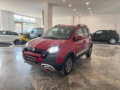 Begagnad Fiat Panda Cross Cross 95 HK (69 kW) 2017 Röd Halvkombi