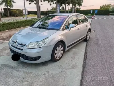 Usado Citroën C4 Elegance 109 CV (80 kW) 2008 Plateado Berlina
