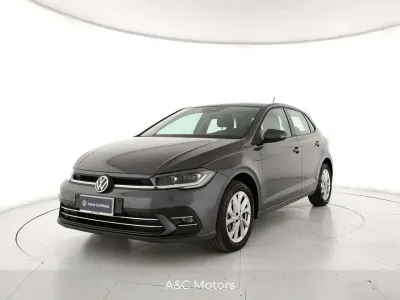 Usata VW Polo Style 95 CV (69 kW) 2025 Grigio Utilitaria