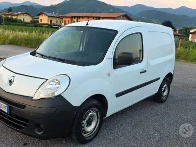 Usata Renault Kangoo 75 CV (55 kW) 2012 Bianco Monovolume