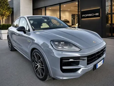 Usata Porsche Cayenne 470 CV (345 kW) 2024 SUV
