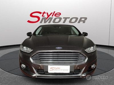 Usata Ford Mondeo Titanium 187 CV (137 kW) 2018 Grigio metallizzato Berlina