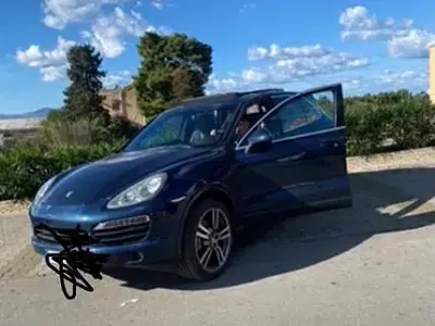 Usata Porsche Cayenne 250 CV (183 kW) 2012 Bluazzurro SUV