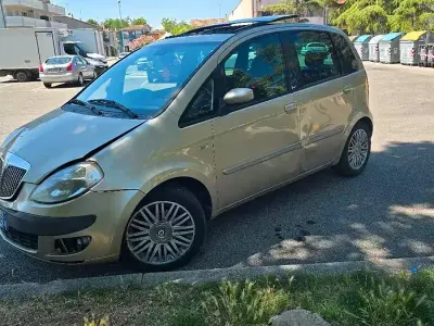 Usata Lancia Musa 101 CV (74 kW) 2005 Monovolume
