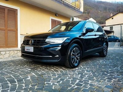 Usata VW Tiguan 122 CV (89 kW) 2022 Nero SUV