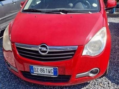 Usata Opel Agila Enjoy 65 CV (47 kW) 2010 Rosso Utilitaria