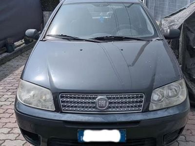 Usata Fiat Punto Active 60 CV (44 kW) 2010 Utilitaria