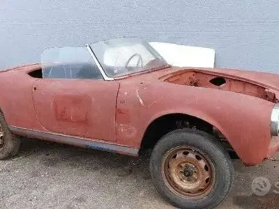 Usata Alfa Romeo Giulietta 65 CV (47 kW) 1957 Rosso Cabrio