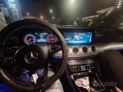 Usata Mercedes E220 170 CV (125 kW) 2018 Berlina