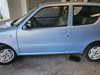 Usata Fiat 600 Anniversary 54 CV (39 kW) 2007 Bluazzurro Utilitaria