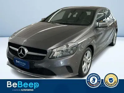 Usata Mercedes A180 122 CV (89 kW) 2015 Grigio metallizzato Berlina