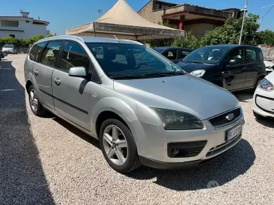 Usata Ford Focus S 90 CV (66 kW) 2006 Grigio Station wagon