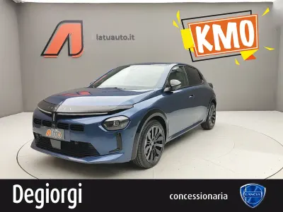 Nuevo Lancia Ypsilon 100 CV (73 kW) 2025 Azul Utilitario