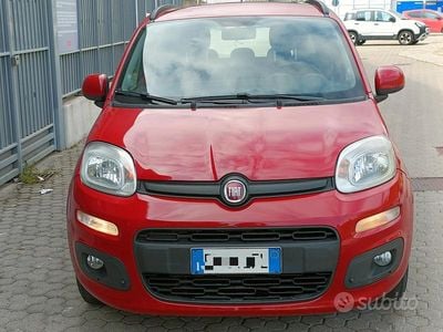 Begagnad Fiat Panda Easy 69 HK (50 kW) 2014 Röd Halvkombi