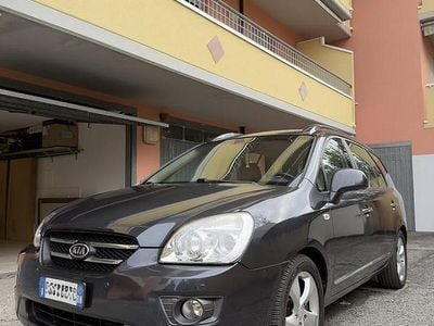 Usata Kia Carens 140 CV (102 kW) 2007 Grigio Monovolume